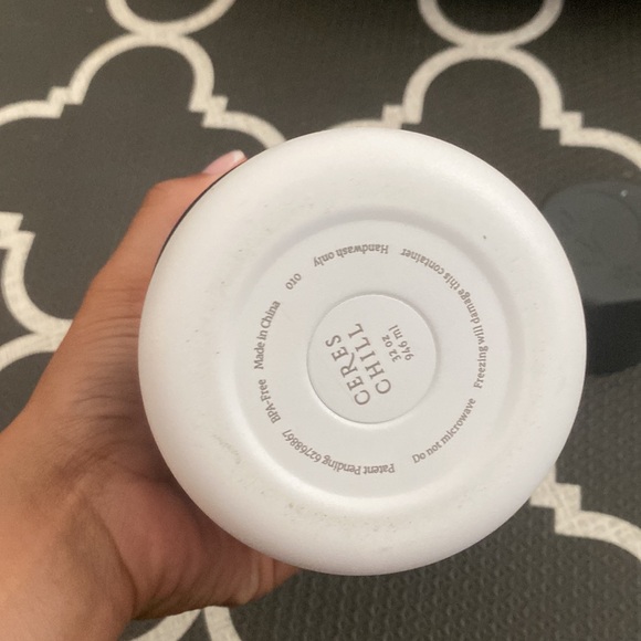 Ceres Chill Breastmilk chiller w/ flip-and-sip straw top & awesome infuser. - Picture 3 of 6